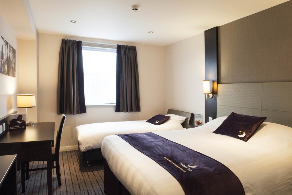 Premier Inn York North Habitación foto
