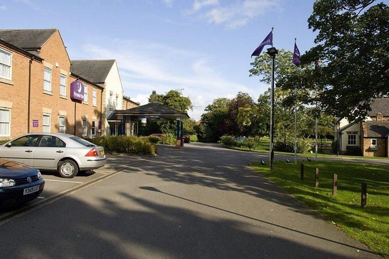 Premier Inn York North Exterior foto